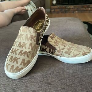 Khaki Michael Kors slip in sneakers